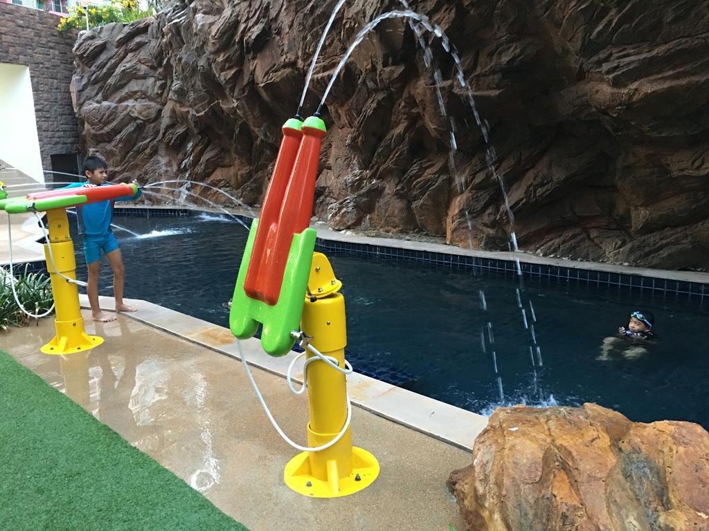 Grand Caribbean Resort Jomtian Pattaya Exterior foto