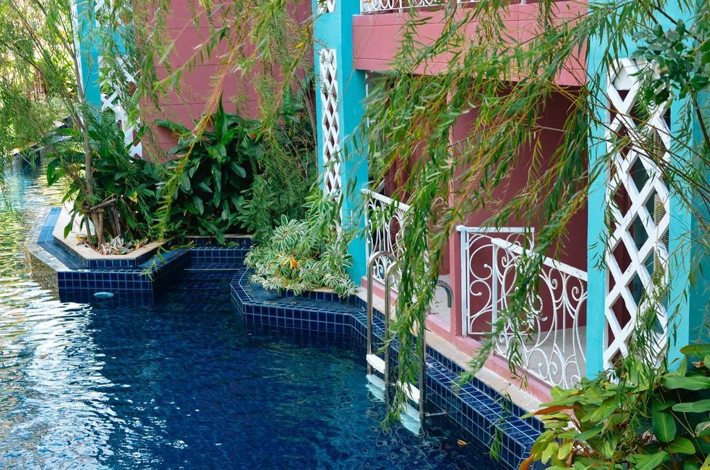Grand Caribbean Resort Jomtian Pattaya Exterior foto